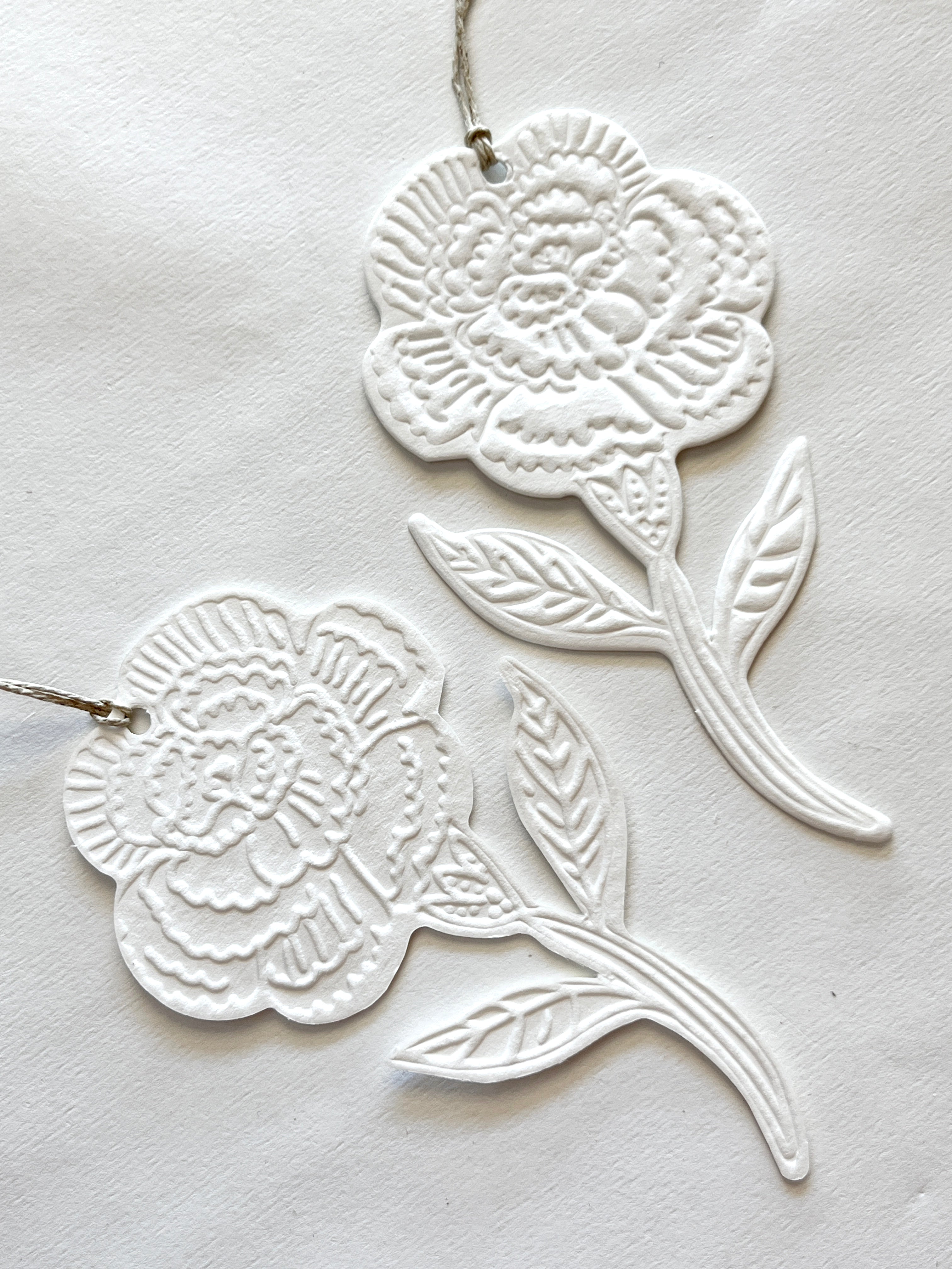Flower (Carnation) - Ornament -  White set of 3
