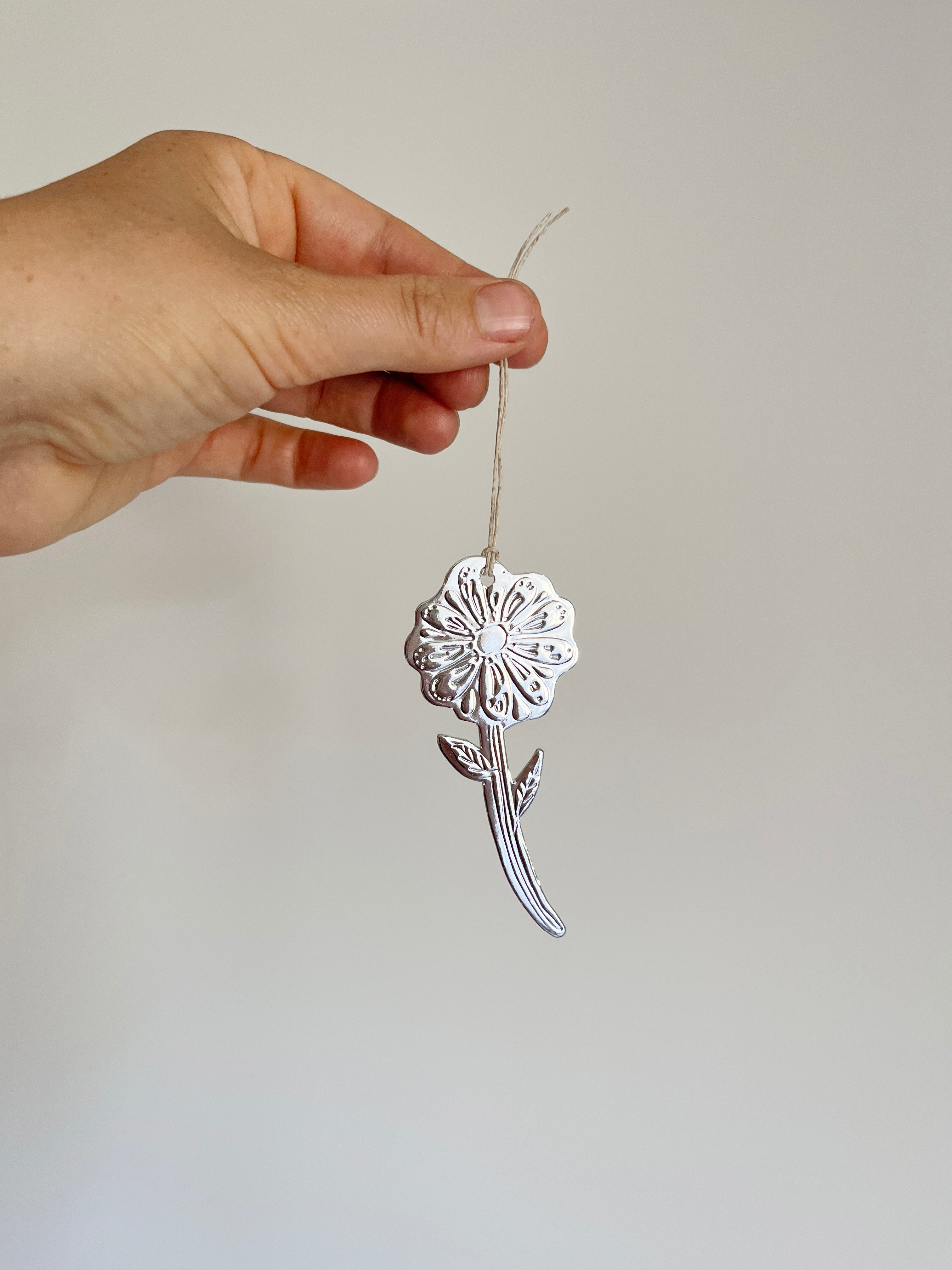 Flower (Daisy) - Faux-tin Ornament - Silver