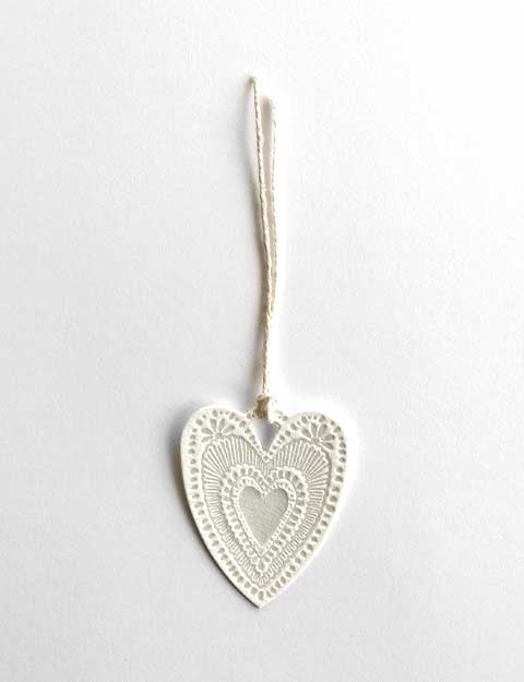 Heart tags ~ set of 3 ~ white